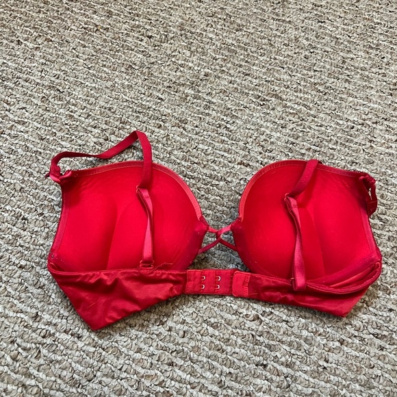 Victoria Secret lace bombshell bra - Picture 2 of 4